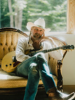 Hiss Golden Messenger (SOLO) in Montauk